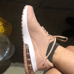 clear sole running shoes